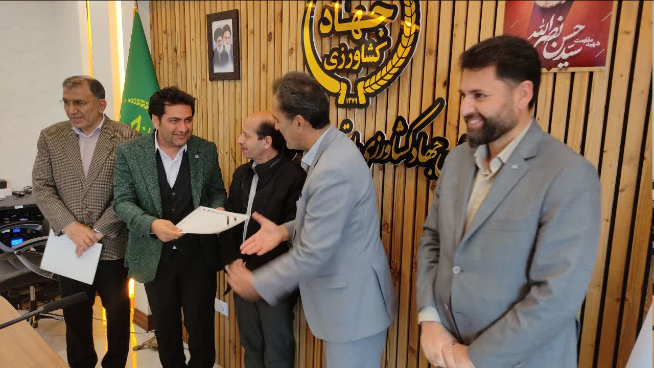 برگزاری  نمایشگاه گلخانهسازی، گل، گیاه و ماهیان زینتی در شهرکرد