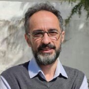 روایت‌ همایون کاتوزیان علیه روایت پیروز مجتهدزاده در باره فواد روحانی / آیا "یگانه" و «نفیسی" روایت مجتهدزاده را تایید می کنند؟