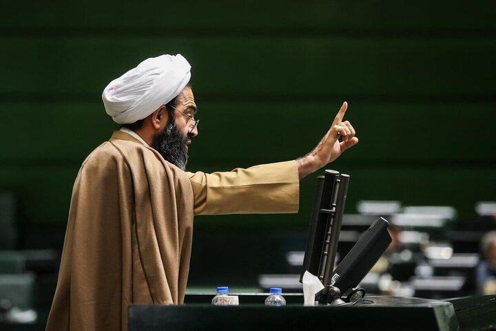 نقدعلی: انتخابات هیئت رئیسه باید حضوری و در جلسه علنی باشد/ انتخابات مجازی فقط با اذن خاص ولی فقیه اعتبار دارد