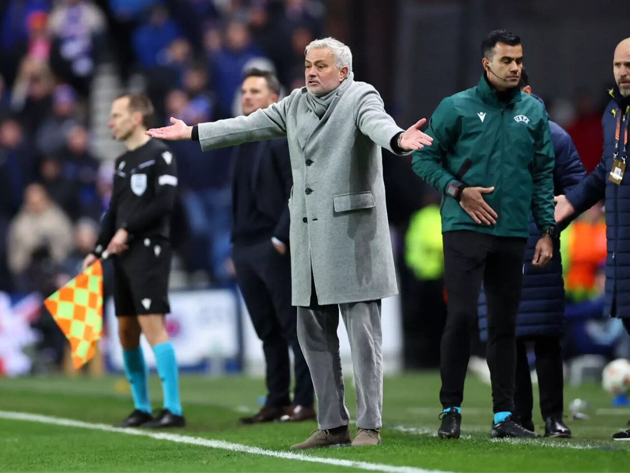 آقای خاص؛ استاد اخراج و غرامت!