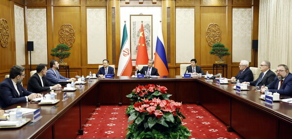 روایت وزارت خارجه چین از دیدار وانگیی با معاونان وزیران خارجه ایران و روسیه