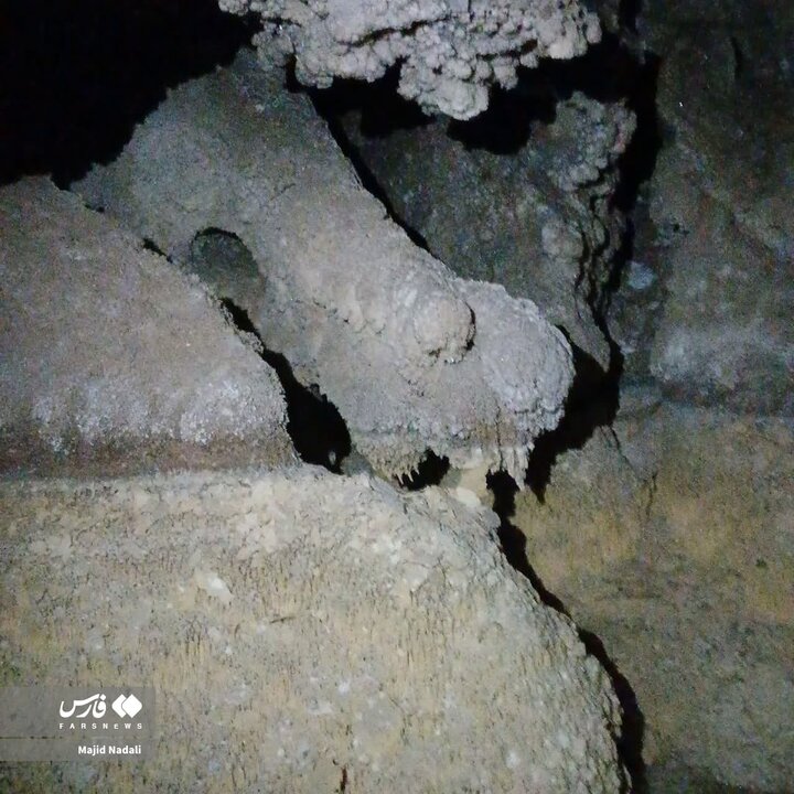 تصاویر غار ۲ طبقۀ کشف‌شده در کاشان