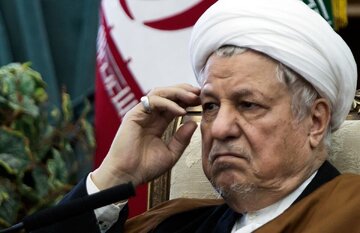 خاطرات هاشمی: چپهای لیبرالشده مثل عباس عبدی علنا از حذف قید دینی از مردمسالاری میگویند خاطرات هاشمی: چپهای لیبرالشده مثل عباس عبدی علنا از حذف قید دینی از مردمسالاری میگویند