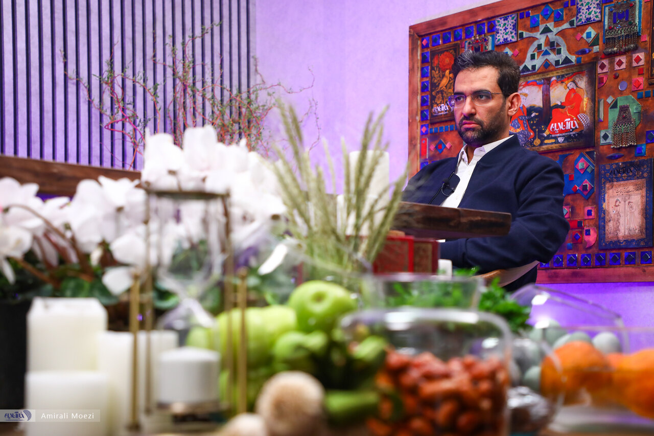 آذری جهرمی: برخی در دولت چشم دیدن من را ندارند / رئیس جمهور شدنم، پروژه مخالفان دولت بود / بخاطر فیلترینگ دعوا کردم اما استعفا نه! 2