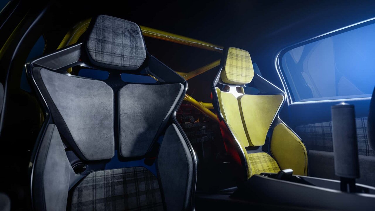 قویترین رنو ۵ جهان از راه رسید! / رنو غوغا به پا کرد /عکس