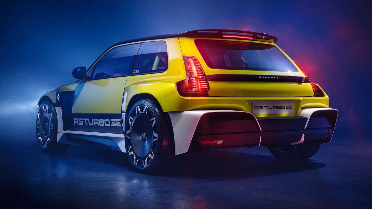 قویترین رنو ۵ جهان از راه رسید! / رنو غوغا به پا کرد /عکس