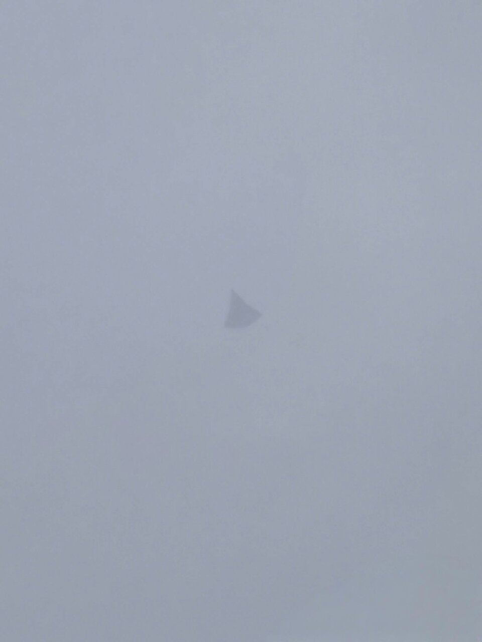 بمب افکن محرمانه چین در آسمان دیده شد /عکس و فیلم