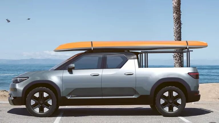 تویوتا هایلوکس برقی یا بنزینی، کدام بهتر است؟