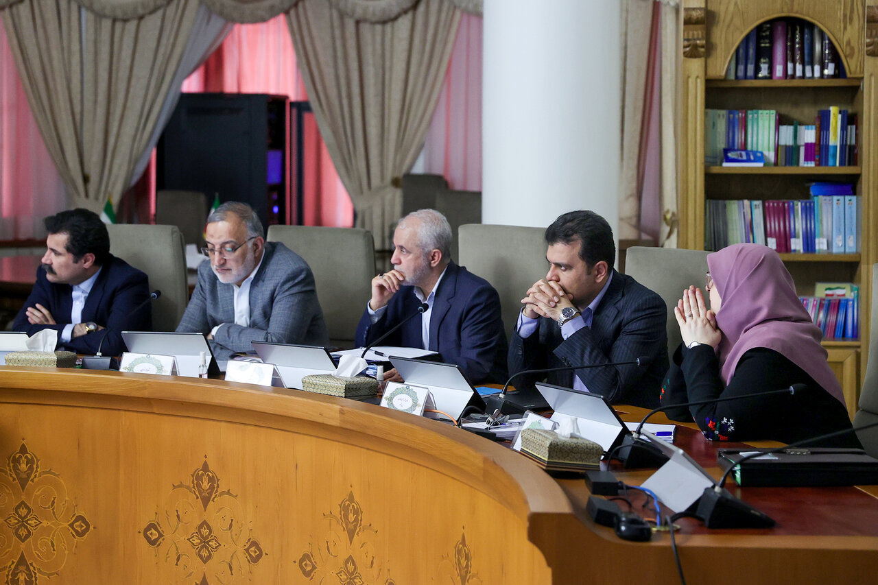 پیشتازی پزشکیان در استفاده از توئیتر و اینستاگرام/ عراقچی جای ظریف را گرفت، ستار هاشمی غیبت کرد/ و این ۱۲ نفر ...+ جدول