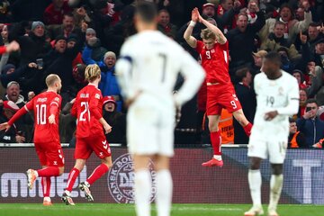 نمیخواستم رونالدو را مسخره کنم، او الگوی من است! نمیخواستم رونالدو را مسخره کنم، او الگوی من است!