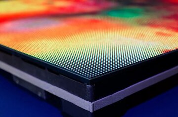 پیکسلهایی بهاندازه ویروس؛ دانشمندان چینی کوچکترین نمایشگر LED جهان را ساختند