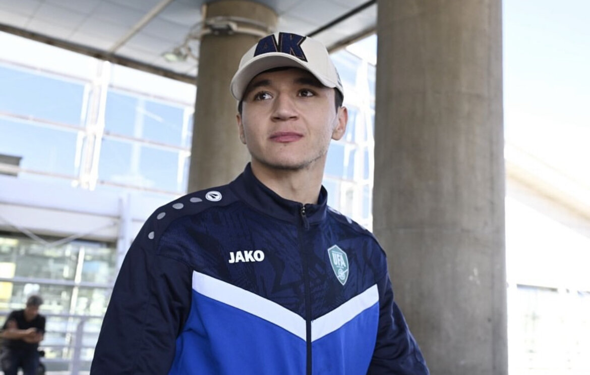 خبر : عکس | ستارههای منچسترسیتی و رم در تهران! 1 عکس | ستارههای منچسترسیتی و رم در تهران!