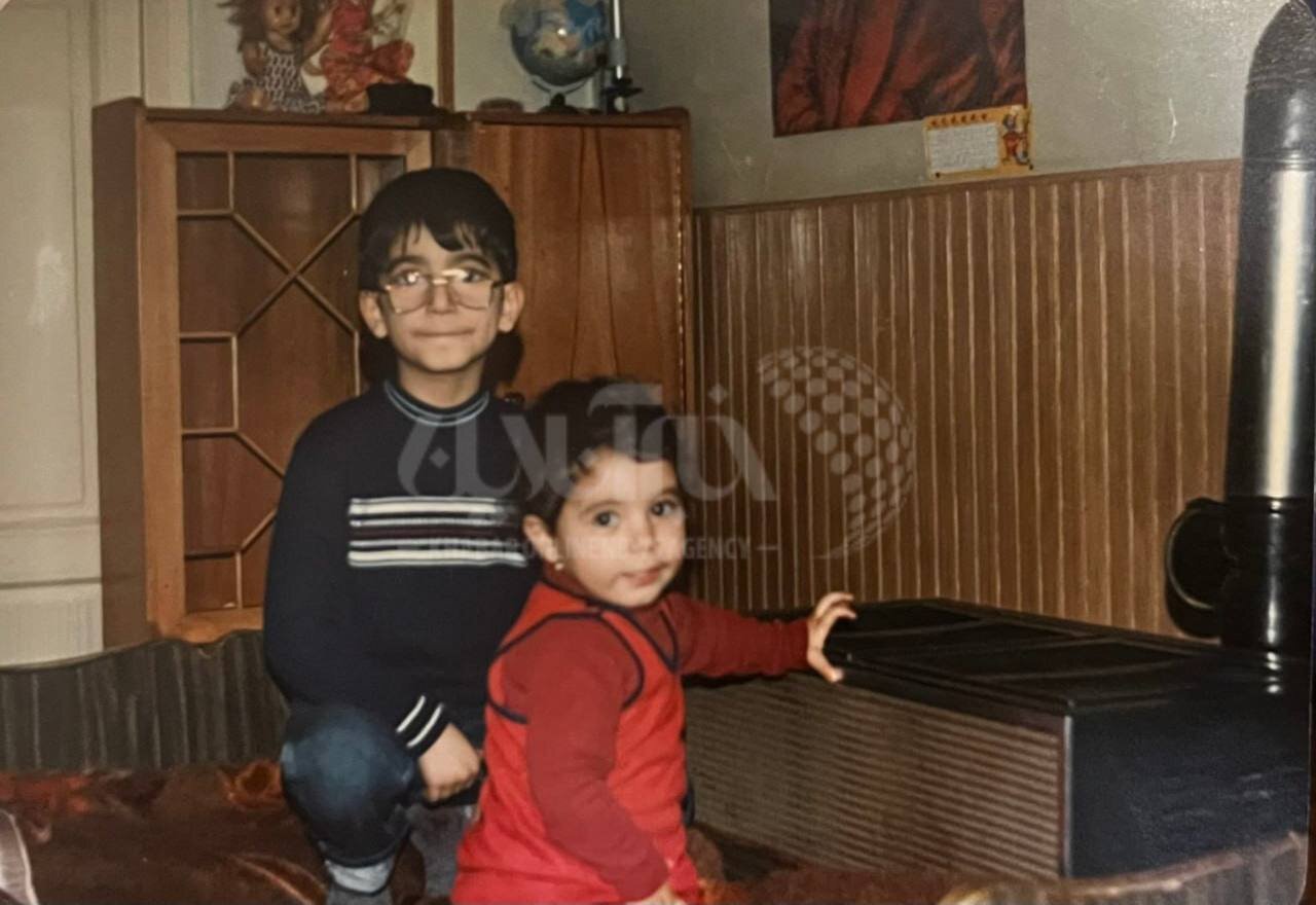 عکس | تصویری جالب از رضا رشیدپور و خواهرش در دوران کودکی