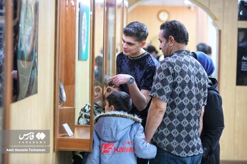 بازدید گردشگران از آثار تاریخی همدان