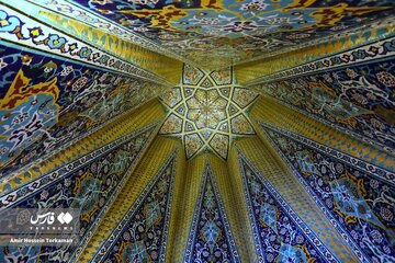 بازدید گردشگران از آثار تاریخی همدان