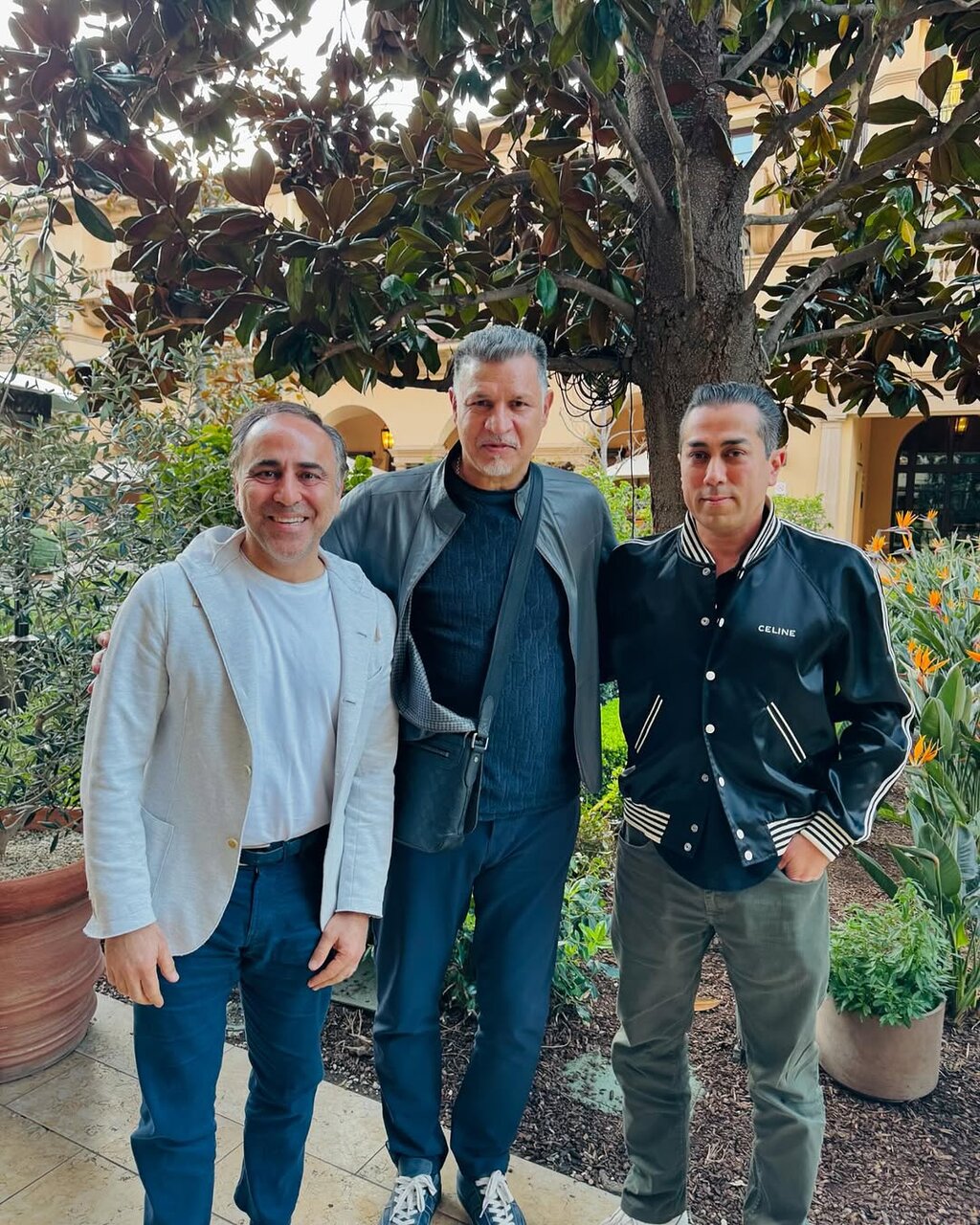 عکس یادگاری علی دایی با مدیران ایرانی چلسی و شفیلدیونایتد در آمریکا