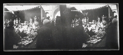 عکس/ سفر به عصر قاجار؛ تهران، از قهوهخانه سیار تا بازار