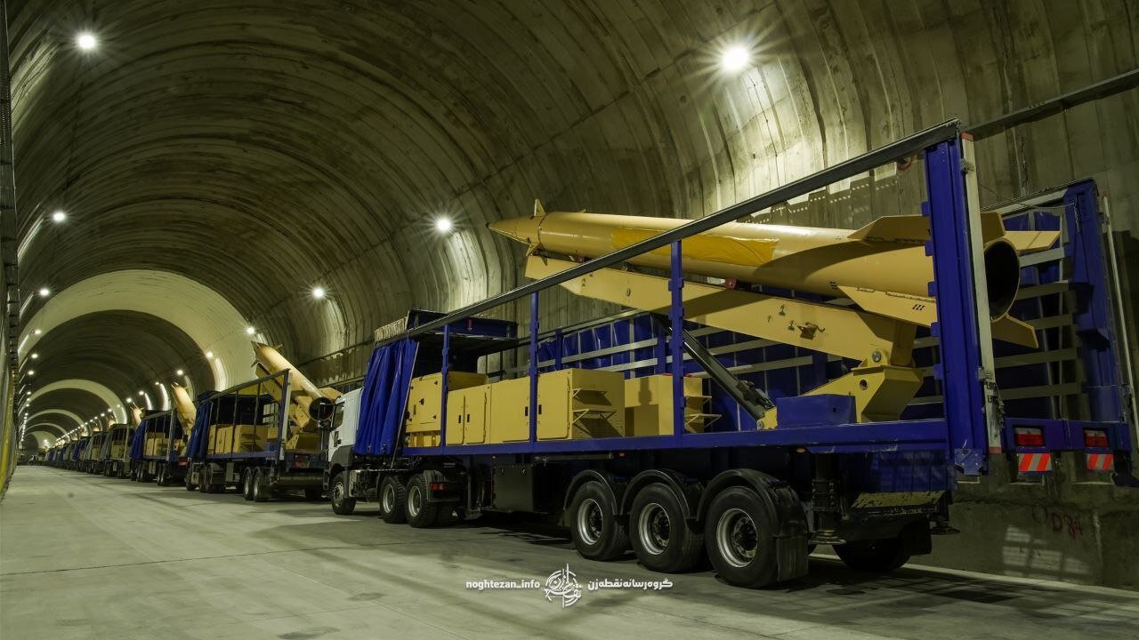 فوری/ تصاویری از شهر موشکی جدید سپاه/ سردار حاجی زاده و سرلشکر باقری هم بودند/ کدام موشک های بالستیک رونمایی شدند؟