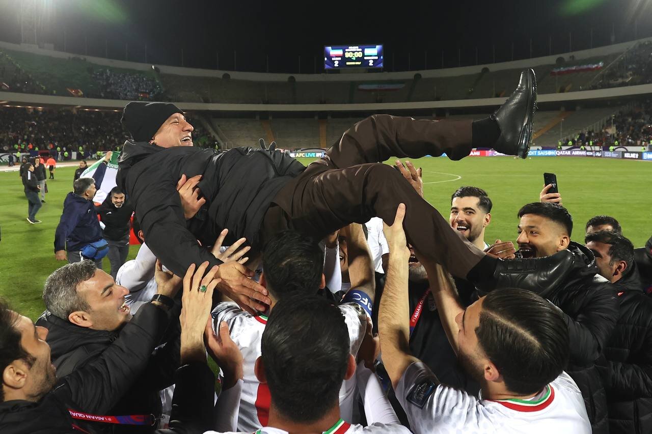 عکس | قلعهنویی به آسمان پرتاب شد