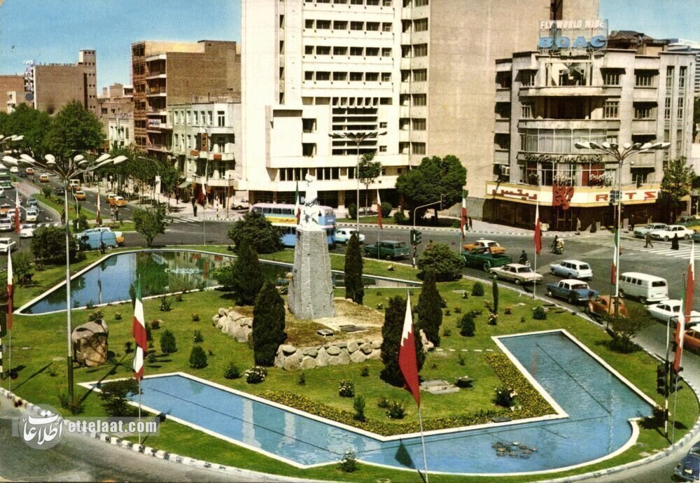 تصاویر کمتر دیده شده از میدانهای قدیمی تهران/ کارتپستال فروشی ۵۰ سال پیش