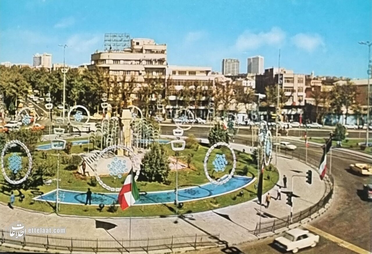 تصاویر کمتر دیده شده از میدانهای قدیمی تهران/ کارتپستال فروشی ۵۰ سال پیش