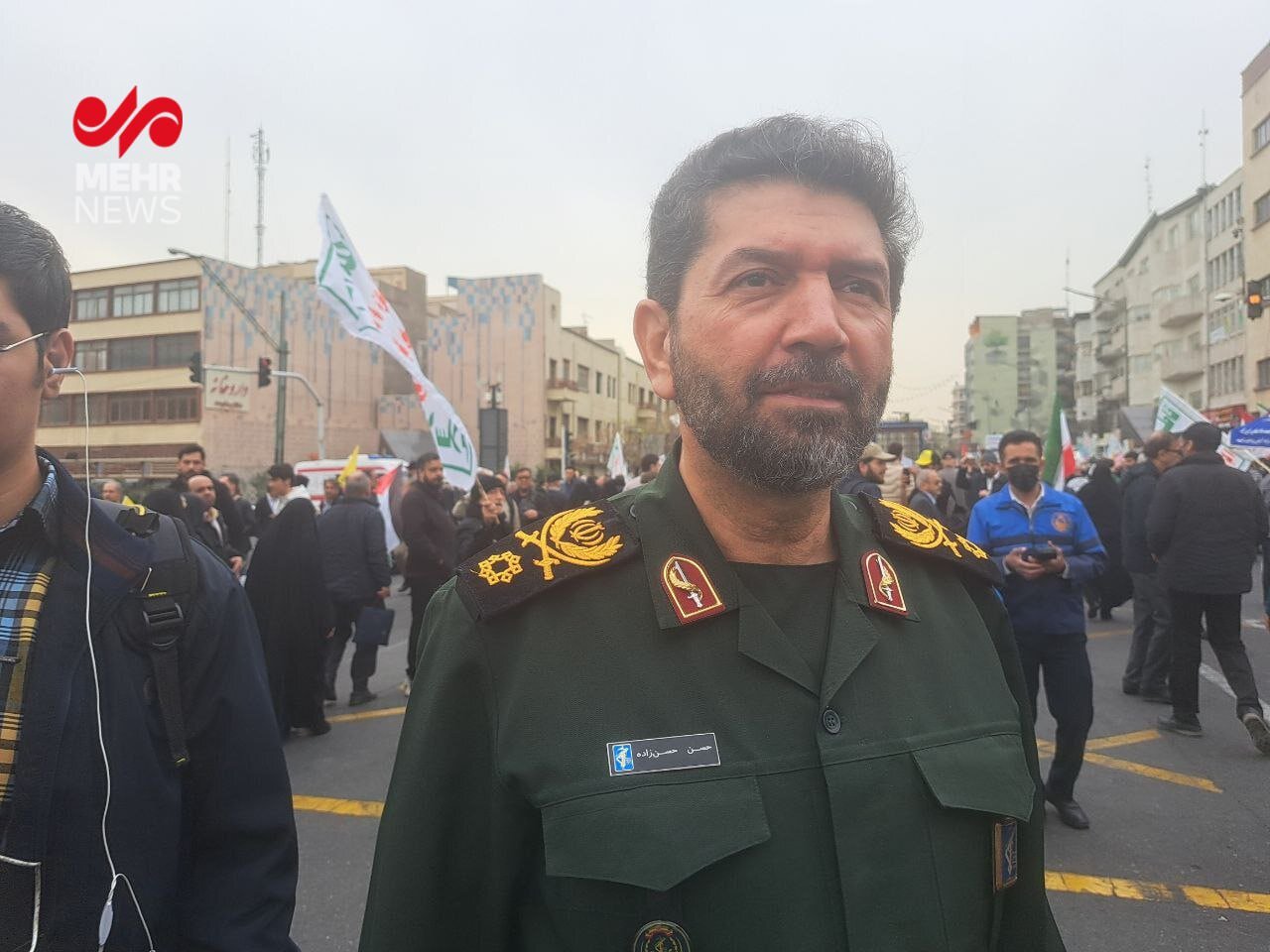 شخصیت های نظامی در راهپیمایی روز قدس/ سردار سلیمانی و امیر پوردستان با لباس شخصی به خیابان آمدند