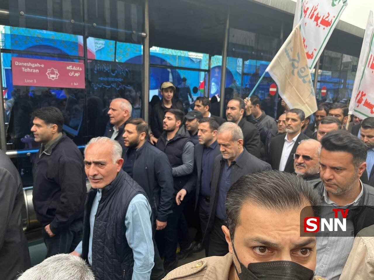 تصویری از پزشکیان در راهپیمایی روز قدس