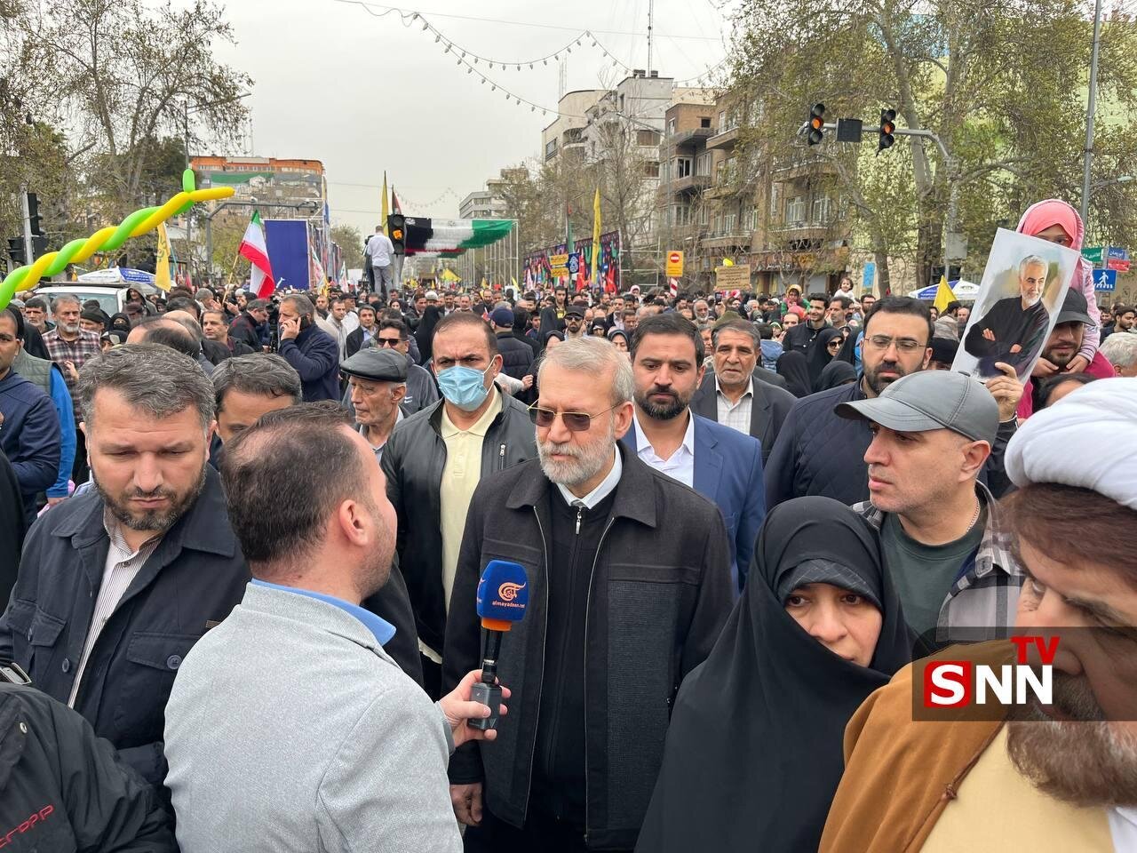 تصویری از علی لاریجانی در راهپیمایی روز قدس/ فرماندهان ارشد سپاه میان جمعیت حضور یافتند/ سردار قاآنی هم آمد