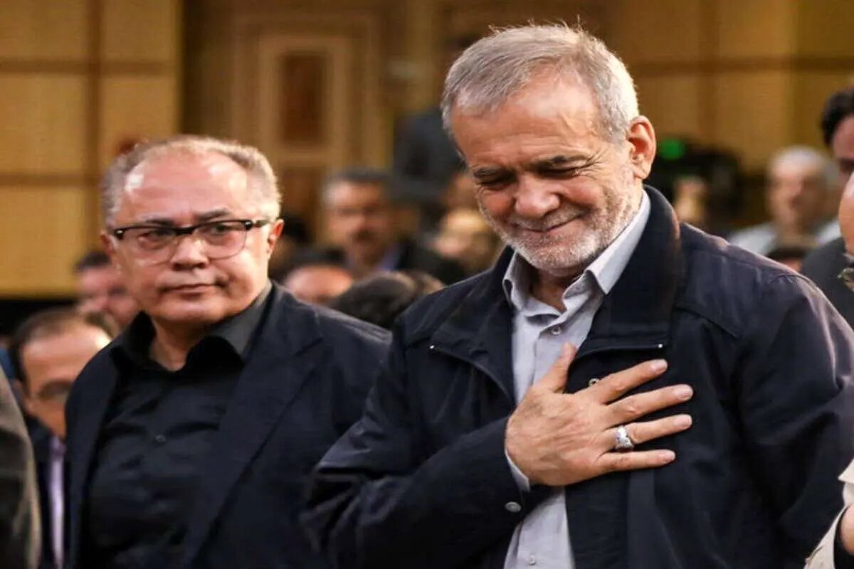 چند روایت از مرد پشت پرده حذف ظریف و طیب نیا از دولت / زمان خداحافظی با «معاونِ حاشیه ساز» پزشکیان رسید؟ 3