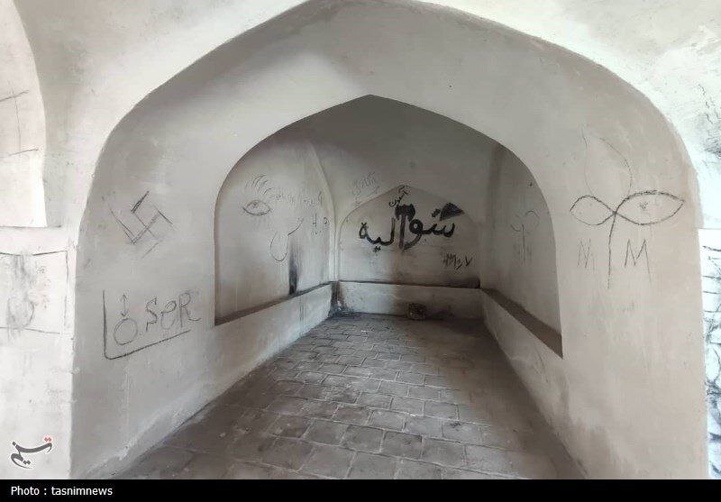 کاخ ساسانیان در سلطه معتادان؛ در بنایی که اردشیر بابکان ساخت دام چرا میکند/ عکس