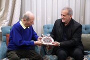 آقای نصیریان ؛ اصل در دنیا به نرسیدنه ؛ اما شما رسیدید،خوب هم رسیدید، شما امروز روی قله ایستاده‌اید
