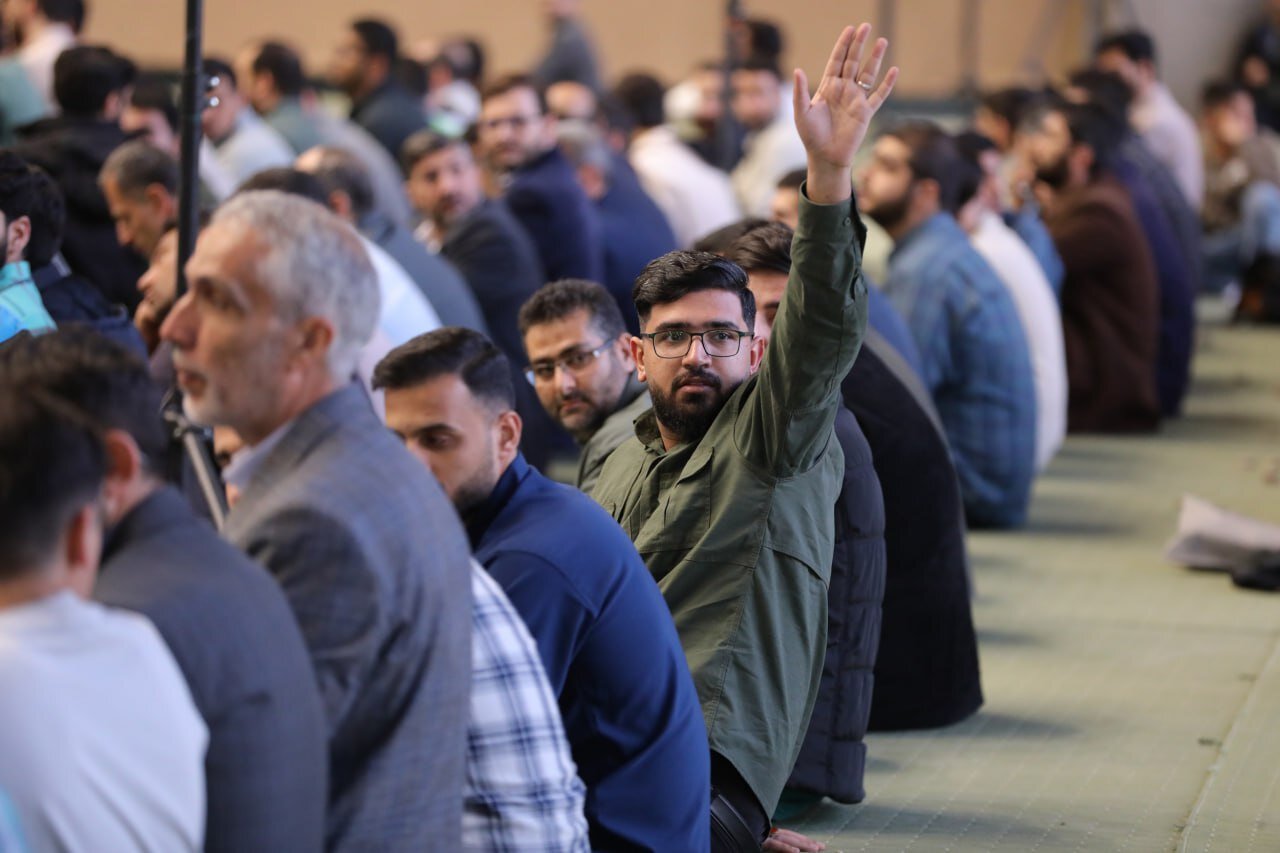 تصاویری از حال و هوای مصلی تهران چند دقیقه قبل از اقامه نماز عید فطر از سوی رهبری