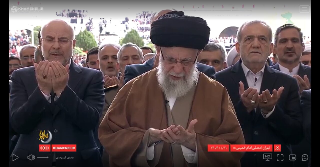 عکسی متفاوت از پزشکیان و قالیباف در نماز عید فطر به امامت رهبری