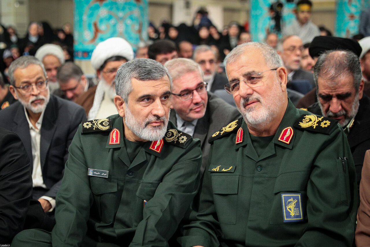 عکسی از ۲ فرمانده بلندپایه سپاه پاسداران در بیت رهبری