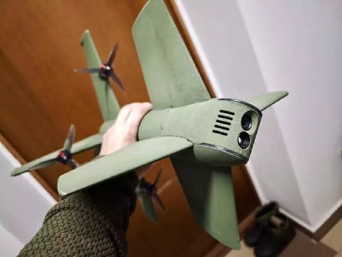 شاهین روسیه، پهپادها را شکار میکند 1 شاهین روسیه، پهپادها را شکار میکند