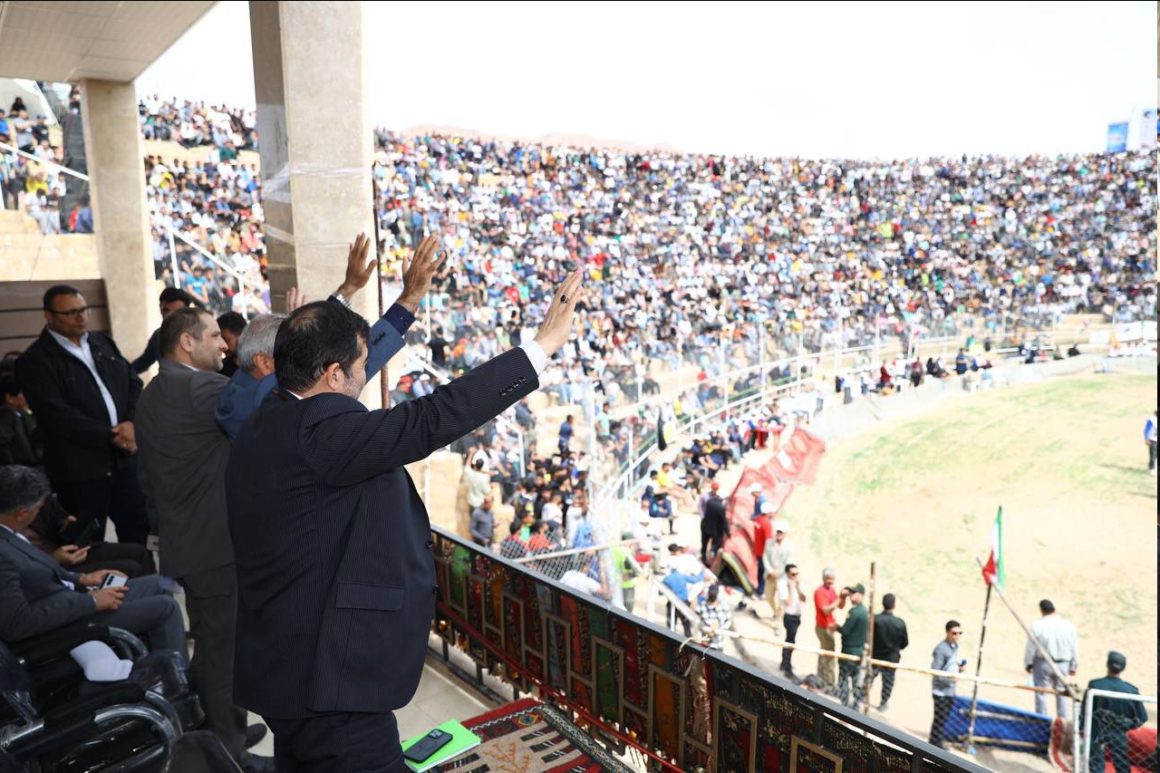 حضور وزیر ورزش در گود زینل خان اسفراین