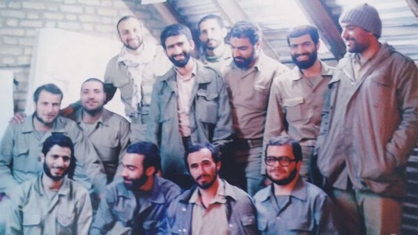 عکس تاریخی از فرماندهان نظامی ایران/ سردار زاهدی و قالیباف هم بودند