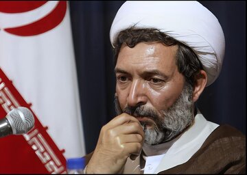 ادعای یک استاد حوزه؛ ایران در شاخص‌های رفاهی از آمریکا پیشی گرفته و این یک دستاورد تاریخی است!