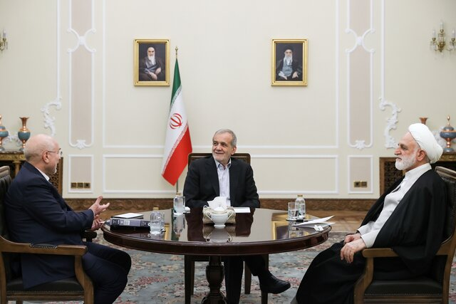 اولین تصویر از نشست مشترک سران قوا برگزار شد