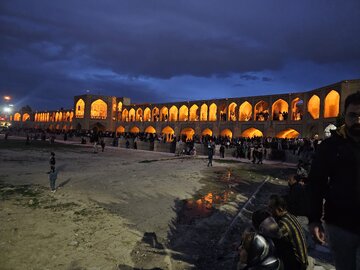 آب زایندهرود و مسئله ای بنام بحران حکمرانی غلط آبی/ پرداخت «نکشت» راهحل نیست آب زایندهرود و مسئله ای بنام بحران حکمرانی غلط آبی/ پرداخت «نکشت» راهحل نیست