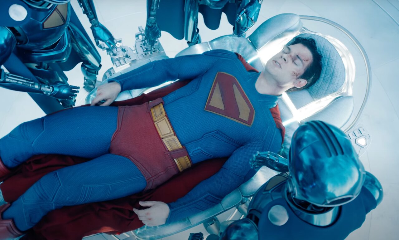 سوپرمن طرفداران را دو دسته کرد سوپرمن طرفداران را دو دسته کرد