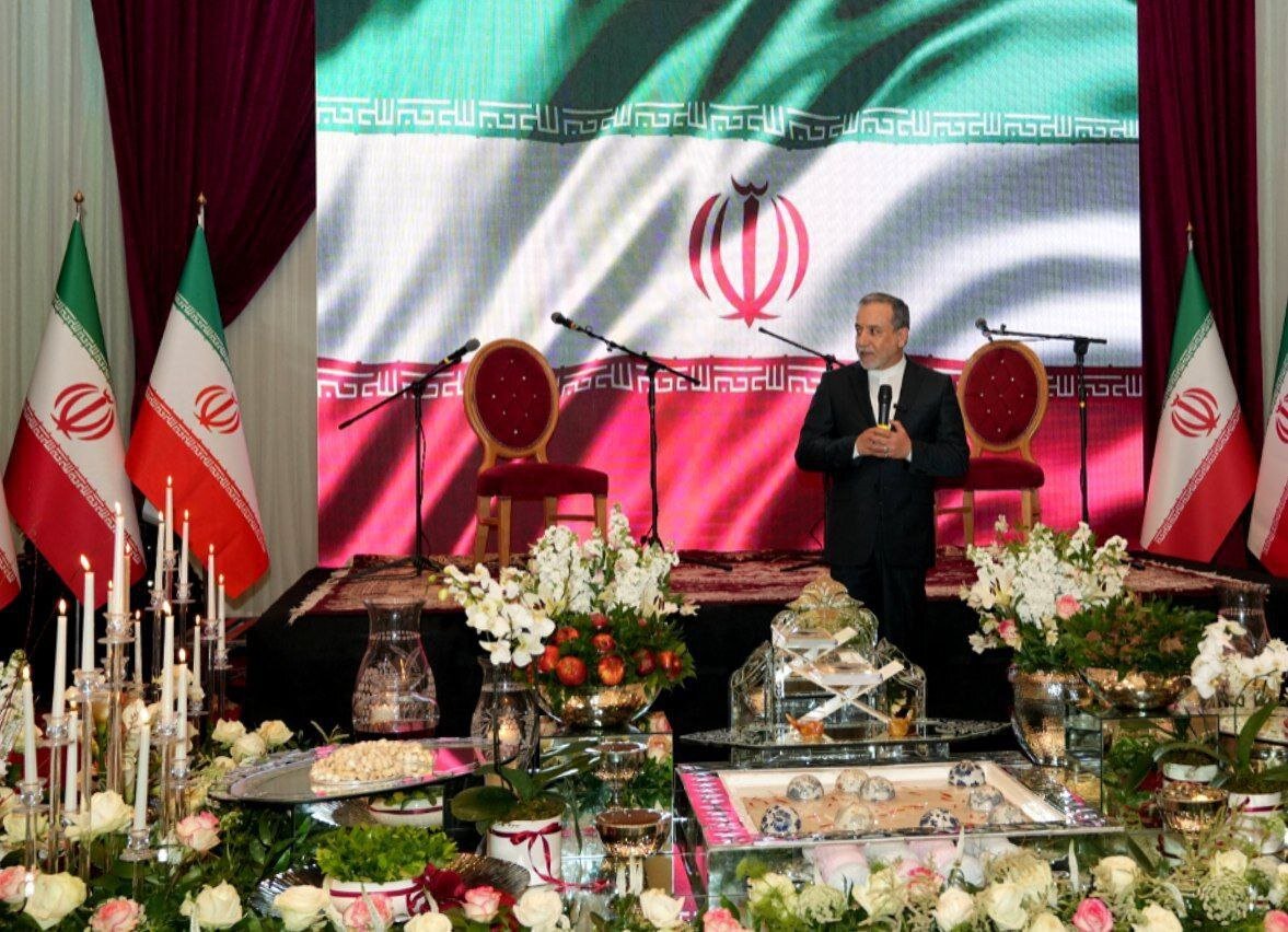 در جشن نوروزی وزارت خارجه چه گذشت و عراقچی درباره مذاکره با آمریکا در میان سفرا چه گفت؟+تصاویر