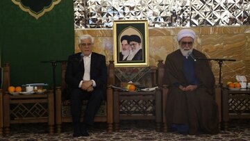 عارف: ما قیم مردم نیستیم، خدمتگزار هستیم/ باید برای برآورده‌کردن مطالبات جدی مردم با تمام توان پای‌ کار بیاییم