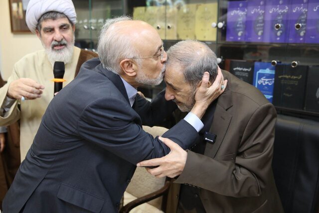 دیدار پیشکسوتان وزارت خارجه با ولایتی/عکس