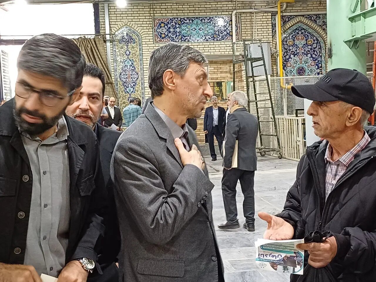 تصاویری از حضور ناطق نوری در یک مراسم ختم/ مخبر و رئیس دفتر رهبر انقلاب هم بودند