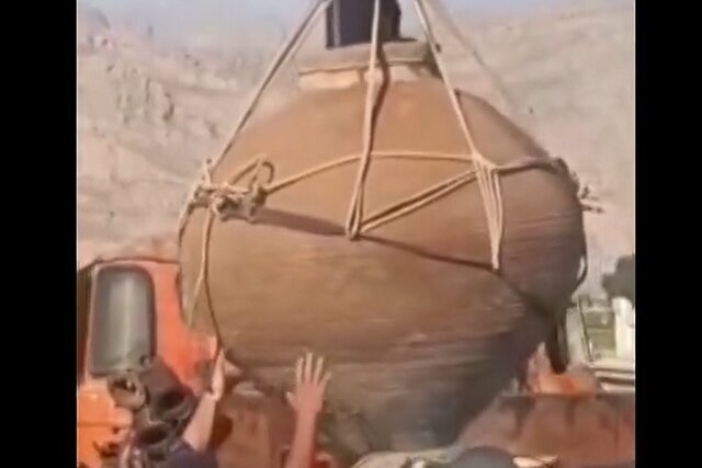 کشف جدید در ارسنجان به تخت جمشید منتقل شد/ عکس