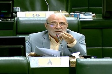 ماجرای نامه 100 امضایی نمایندگان به قالیباف / حاجیدلیگانی: تیم اقتصادی دولت درباره گرانی کالاها به مجلس پاسخ دهد