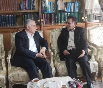 نماینده خرم آباد صدای شوتی سواران را به وزیر رساند نماینده خرم آباد صدای شوتی سواران را به وزیر رساند