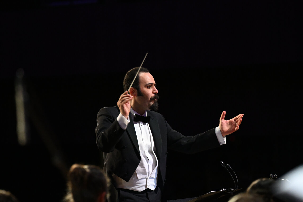 بزرگترین گردهمایی زندهی موسیقی و آواز فارسیزبانان در لندن و پاریس