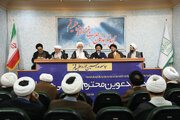 عضو جامعه مدرسین حوزه: امروز تحت ولایت جامعی هستیم/ تاریخ غیبت کبری کمتر چنین حاکمیتی به خود دیده است/ اگر مقاومت کنیم، هزینه آن از تسلیم کمتر است